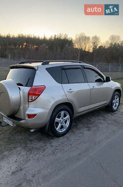 Внедорожник / Кроссовер Toyota RAV4 2006 в 