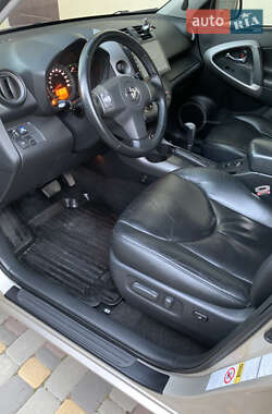 Внедорожник / Кроссовер Toyota RAV4 2006 в 