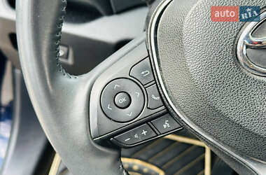 Внедорожник / Кроссовер Toyota RAV4 2021 в 