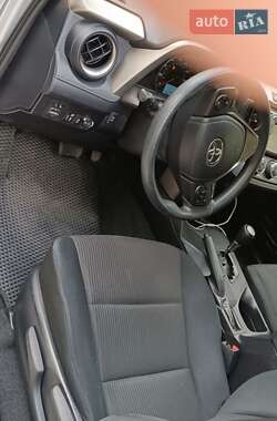 Позашляховик / Кросовер Toyota RAV4 2014 в 