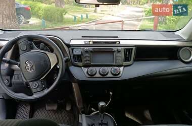 Позашляховик / Кросовер Toyota RAV4 2014 в 
