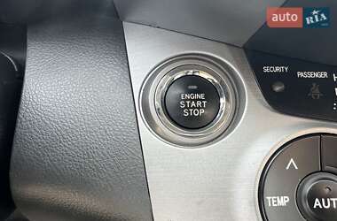 Внедорожник / Кроссовер Toyota RAV4 2006 в 