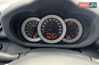 Внедорожник / Кроссовер Toyota RAV4 2006 в 