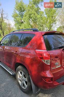 Внедорожник / Кроссовер Toyota RAV4 2007 в 