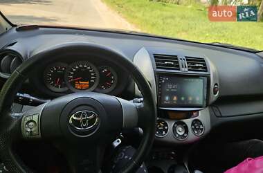 Внедорожник / Кроссовер Toyota RAV4 2007 в 