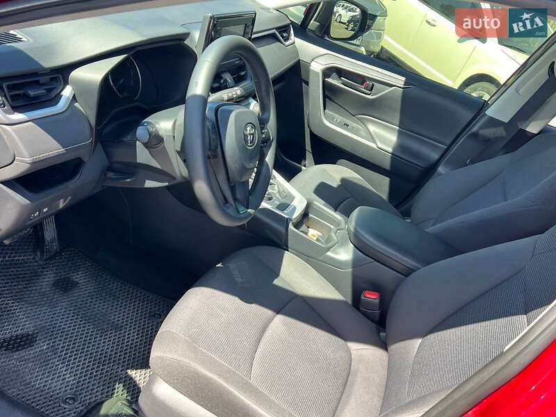 Позашляховик / Кросовер Toyota RAV4 2019 в Одесі