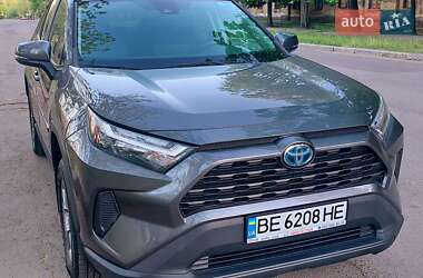Позашляховик / Кросовер Toyota RAV4 2022 в 