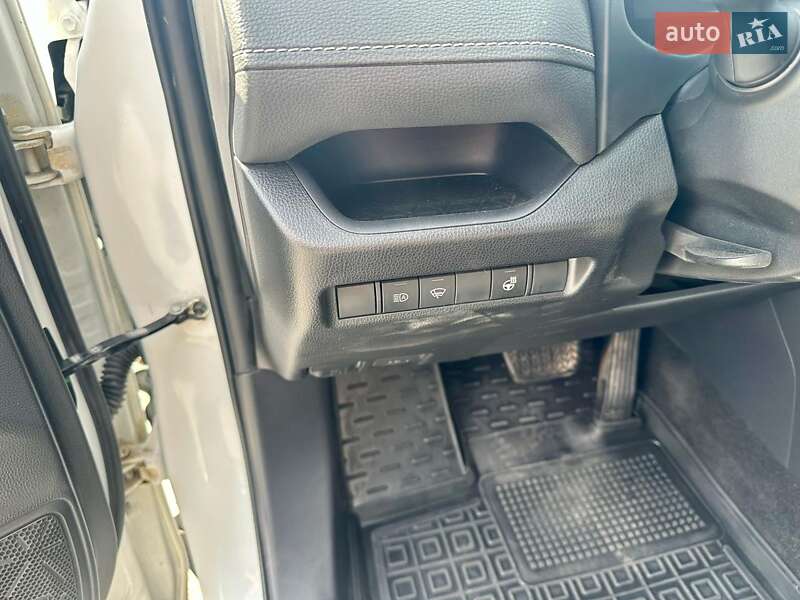 Позашляховик / Кросовер Toyota RAV4 2021 в Вінниці фото 10 Позашляховик / Кросовер Toyota RAV4 2021 в Вінниці