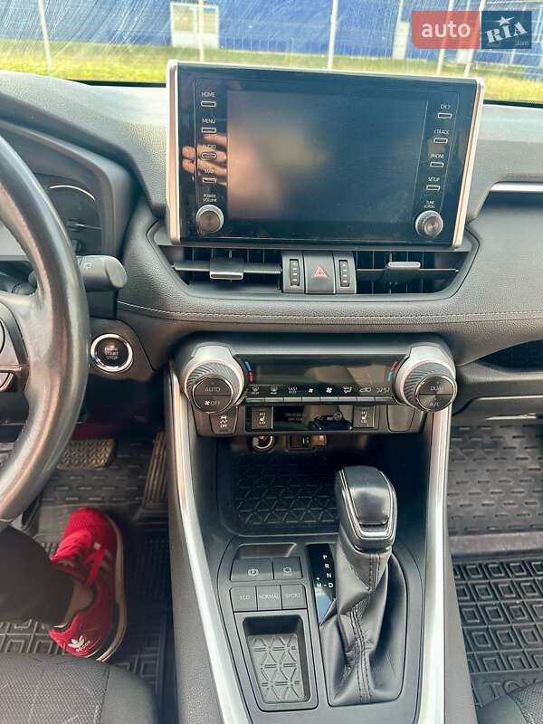 Позашляховик / Кросовер Toyota RAV4 2021 в Вінниці фото 12 Позашляховик / Кросовер Toyota RAV4 2021 в Вінниці
