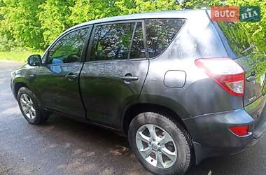 Внедорожник / Кроссовер Toyota RAV4 2010 в Рогатине