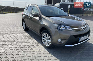 Позашляховик / Кросовер Toyota RAV4 2013 в 
