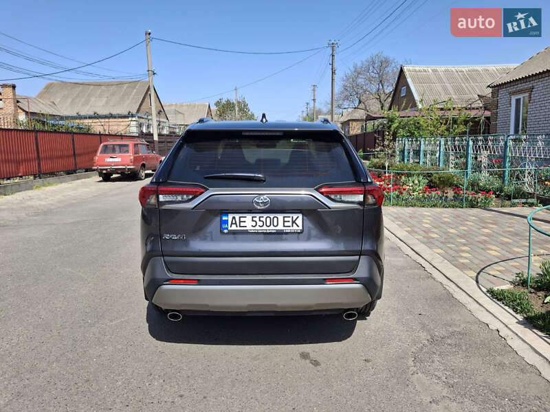 Позашляховик / Кросовер Toyota RAV4 2023 в Марганці