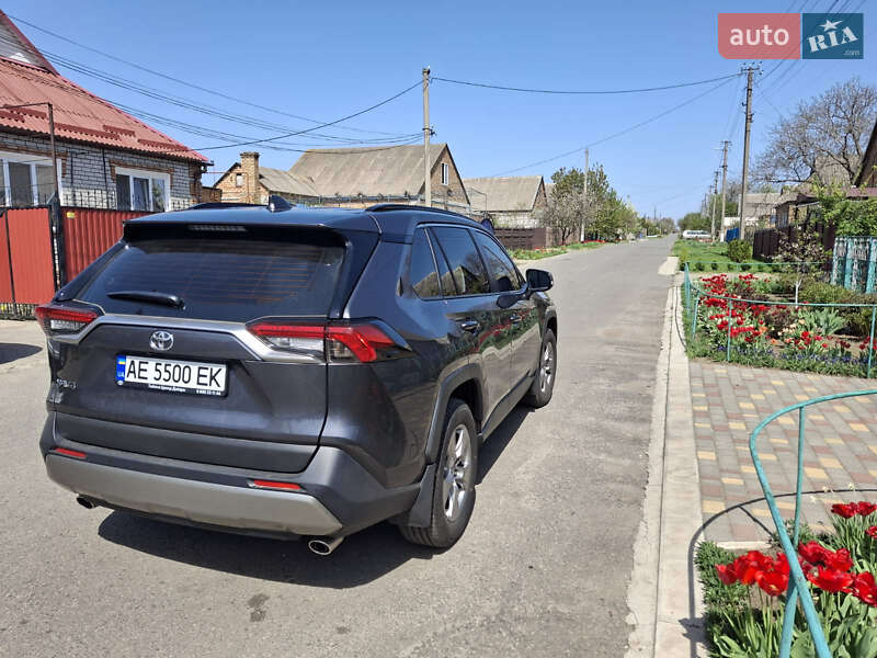 Позашляховик / Кросовер Toyota RAV4 2023 в Марганці
