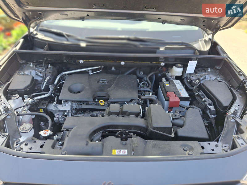 Позашляховик / Кросовер Toyota RAV4 2023 в Марганці