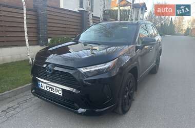 Внедорожник / Кроссовер Toyota RAV4 2022 в Александрие