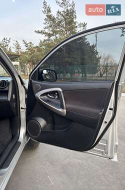 Внедорожник / Кроссовер Toyota RAV4 2008 в 