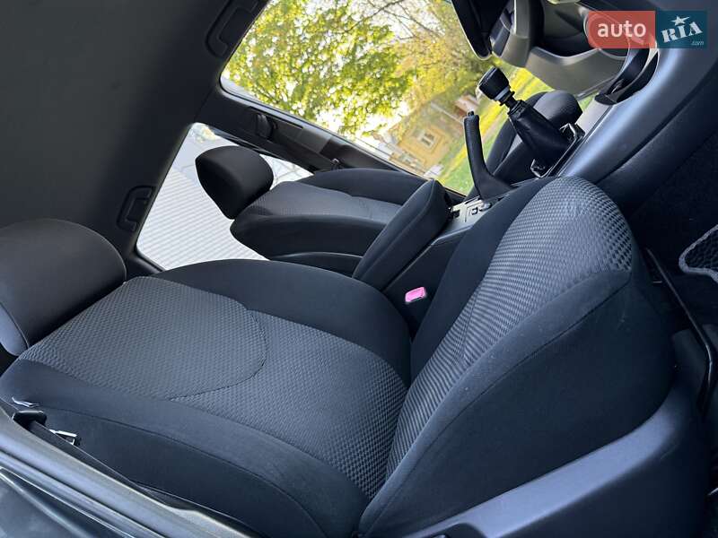 Позашляховик / Кросовер Toyota RAV4 2007 в Дніпрі