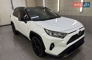 Внедорожник / Кроссовер Toyota RAV4 2023 в 