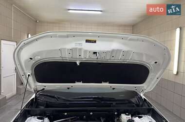 Внедорожник / Кроссовер Toyota RAV4 2023 в 