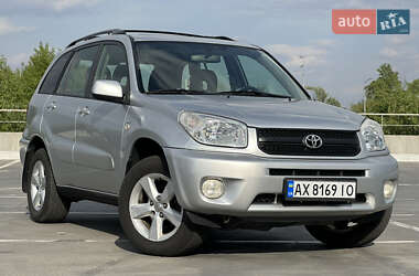Внедорожник / Кроссовер Toyota RAV4 2005 в 