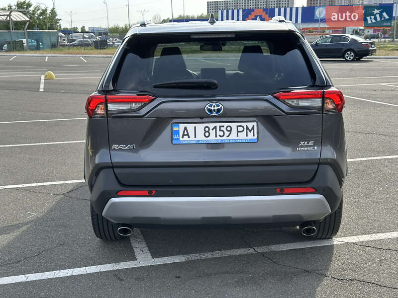 Позашляховик / Кросовер Toyota RAV4 2021 в Києві