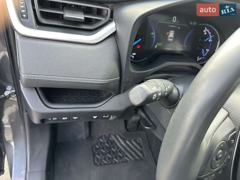 Позашляховик / Кросовер Toyota RAV4 2021 в Києві