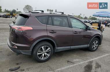 Внедорожник / Кроссовер Toyota RAV4 2016 в 