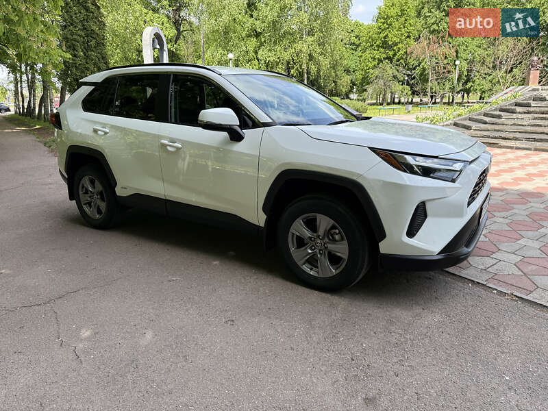 Позашляховик / Кросовер Toyota RAV4 2022 в Києві