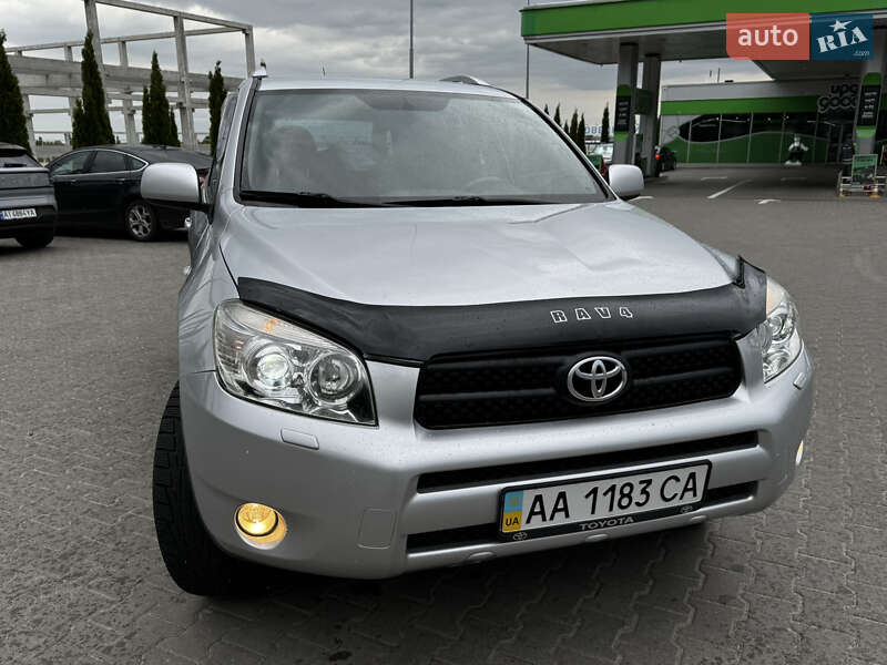 Позашляховик / Кросовер Toyota RAV4 2006 в Києві