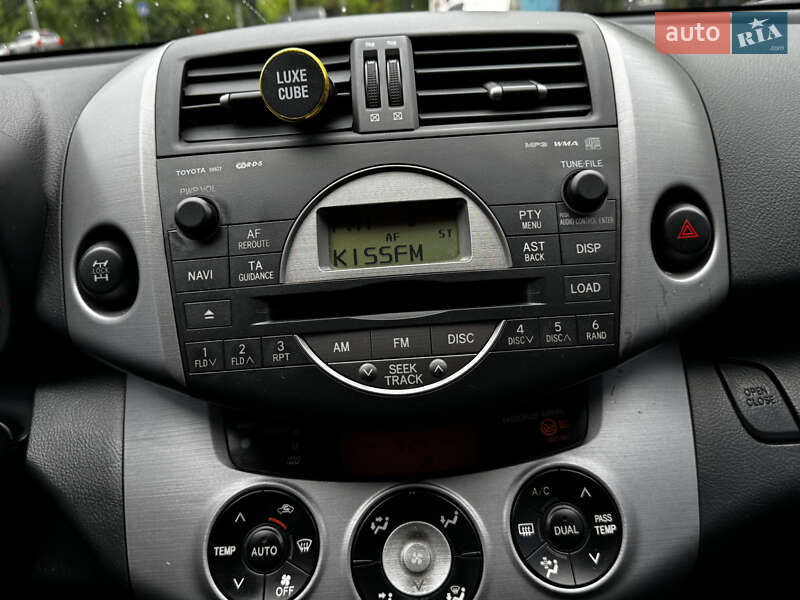 Позашляховик / Кросовер Toyota RAV4 2006 в Києві