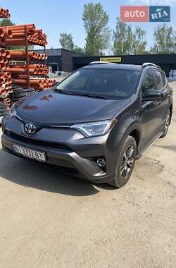 Внедорожник / Кроссовер Toyota RAV4 2016 в 