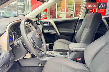 Внедорожник / Кроссовер Toyota RAV4 2013 в 