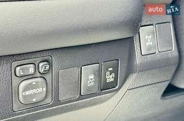 Внедорожник / Кроссовер Toyota RAV4 2013 в 