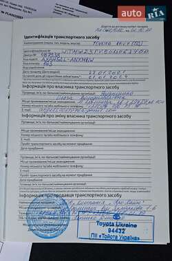 Позашляховик / Кросовер Toyota RAV4 2020 в 