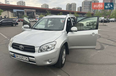 Внедорожник / Кроссовер Toyota RAV4 2006 в Киеве