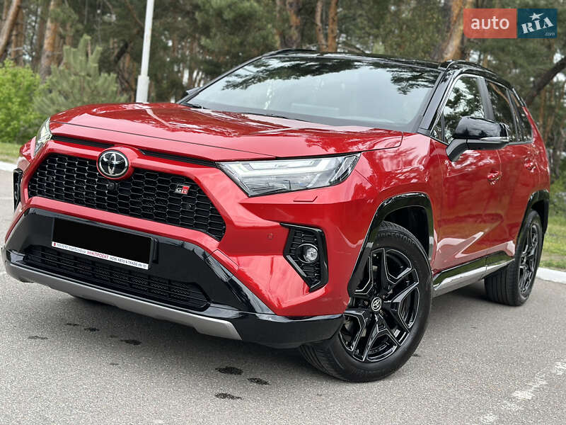 Внедорожник / Кроссовер Toyota RAV4 2024 в Киеве