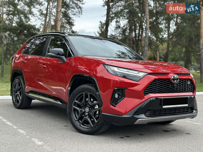 Внедорожник / Кроссовер Toyota RAV4 2024 в Киеве