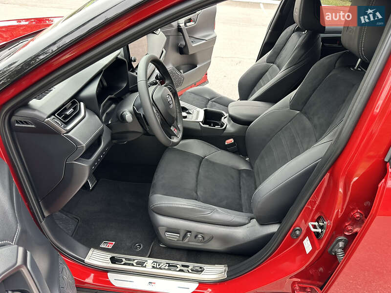 Внедорожник / Кроссовер Toyota RAV4 2024 в Киеве