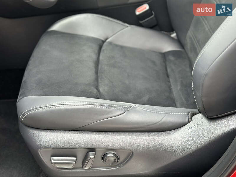 Внедорожник / Кроссовер Toyota RAV4 2024 в Киеве