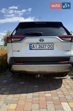 Внедорожник / Кроссовер Toyota RAV4 2021 в 