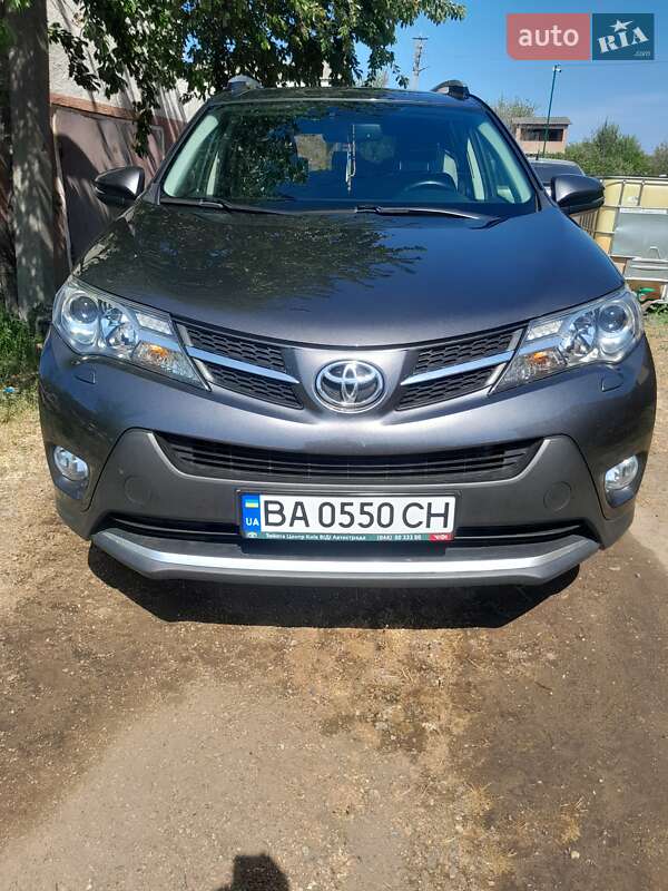 Позашляховик / Кросовер Toyota RAV4 2013 в Новоукраїнці