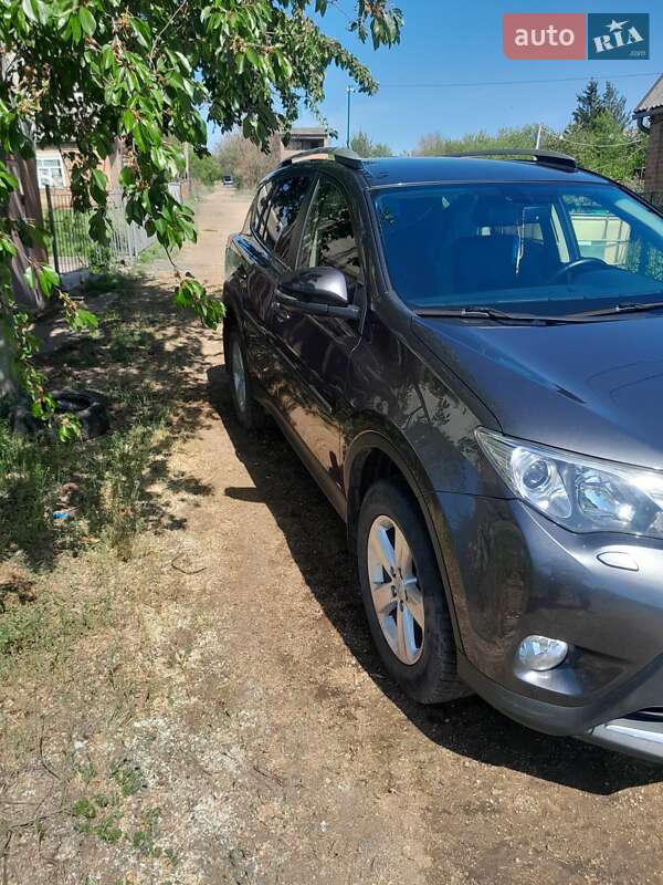 Позашляховик / Кросовер Toyota RAV4 2013 в Новоукраїнці