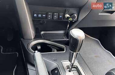 Внедорожник / Кроссовер Toyota RAV4 2016 в 