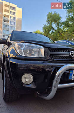 Позашляховик / Кросовер Toyota RAV4 2006 в 