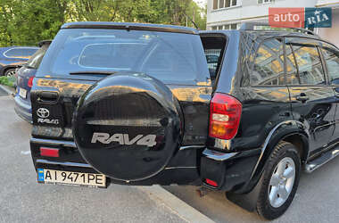 Позашляховик / Кросовер Toyota RAV4 2006 в 