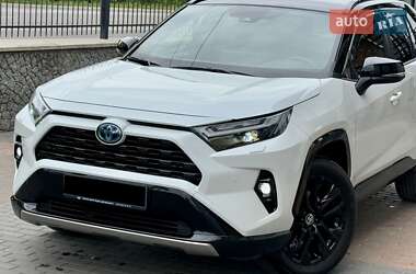 Внедорожник / Кроссовер Toyota RAV4 2024 в 