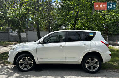 Внедорожник / Кроссовер Toyota RAV4 2011 в 