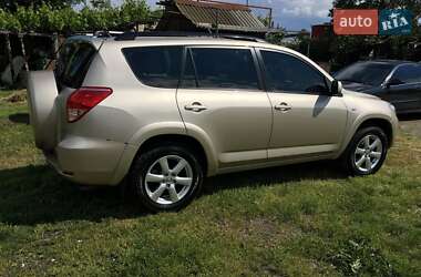 Позашляховик / Кросовер Toyota RAV4 2007 в 