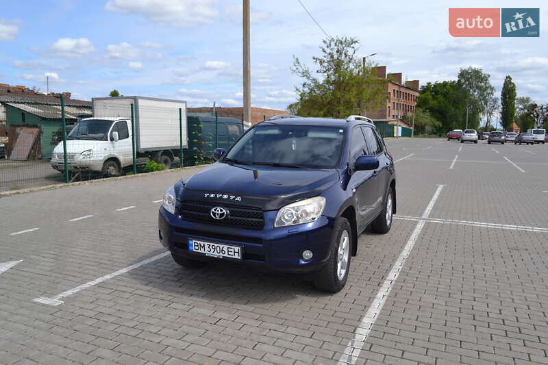 Позашляховик / Кросовер Toyota RAV4 2007 в Ромнах