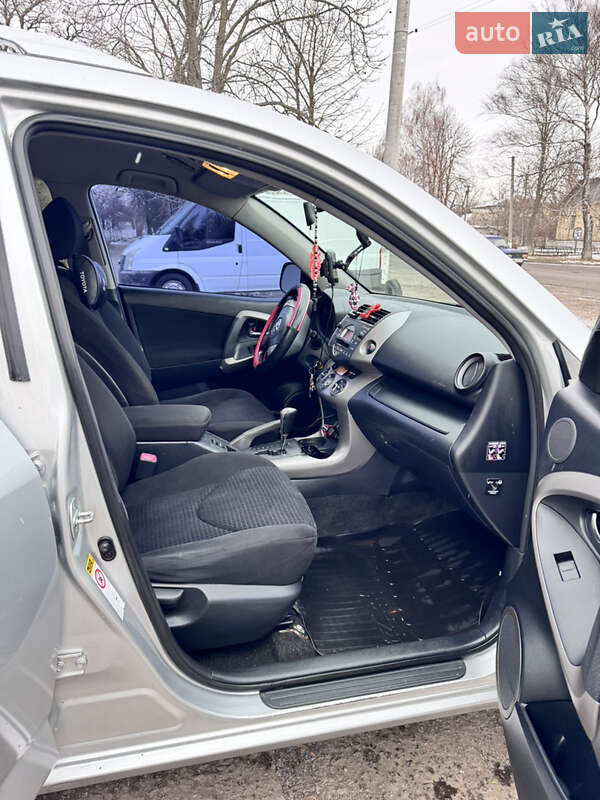 Внедорожник / Кроссовер Toyota RAV4 2007 в Перещепине